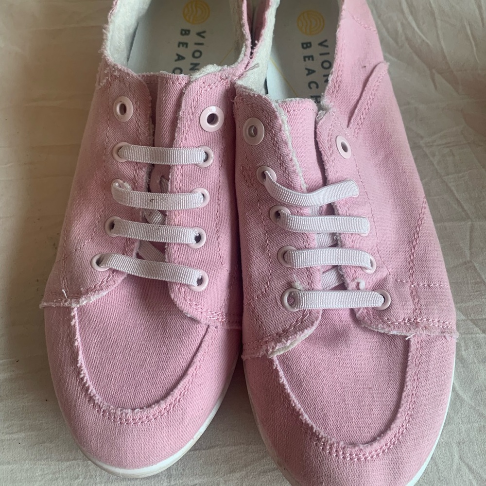 Vionic Beach Cancer pink slip on